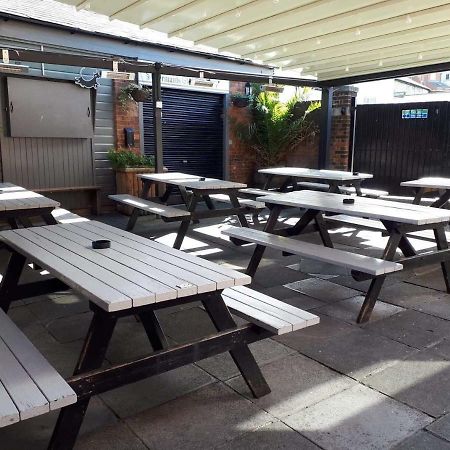 The Anchor Inn คาวส์ ภายนอก รูปภาพ