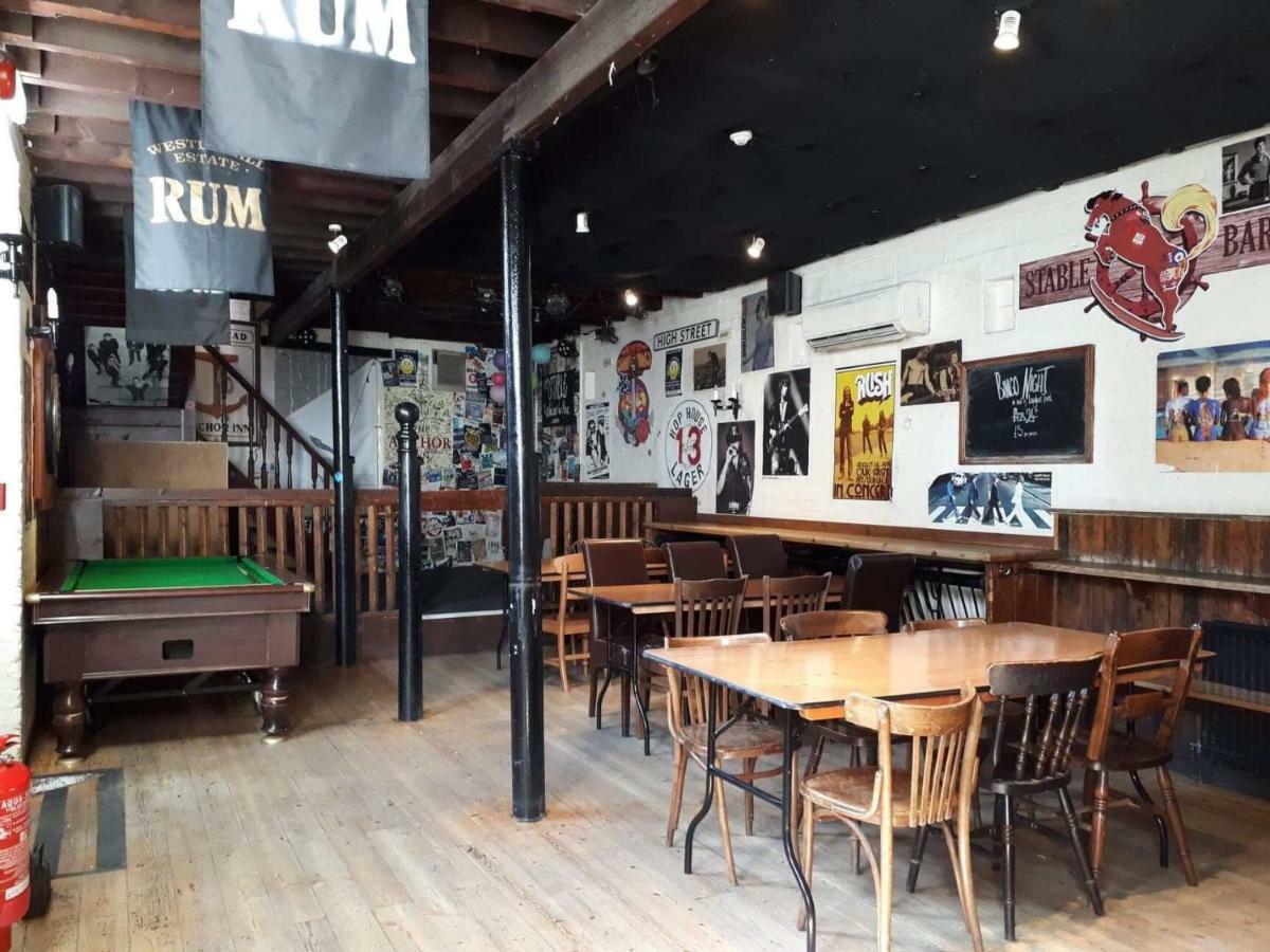 The Anchor Inn คาวส์ ภายนอก รูปภาพ